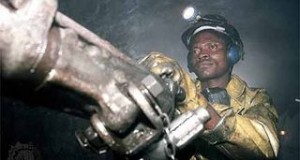 Or : la production du Zimbabwe divisée par deux