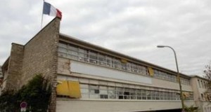 Jean-Marie Le Pen se reconvertit en agent immobilier